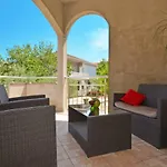 Apartament Karlo1 *
