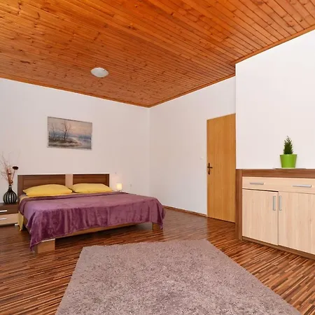 Apartament Karlo1